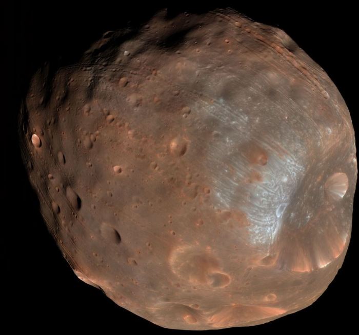 Εκπληκτική εικόνα του Φόβου από το Mars Reconnaissance Orbiter (http://apod.nasa.gov/apod/ap121028.html)