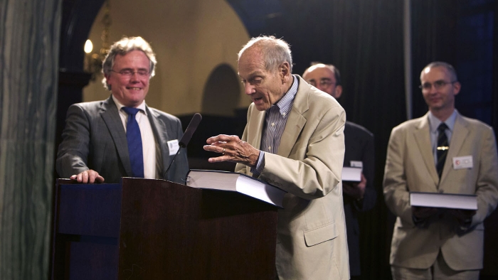 Επιστήμονες παραγκωνίζουν τον ανταγωνισμό προς όφελος της έρευνας