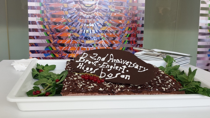 Happy Higgs-aversary! Στις 4 Ιουλίου συμπληρώθηκαν 2 χρόνια από την ανακοίνωση της ανακάλυψης του μποζονίου Higgs