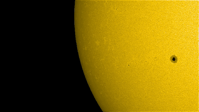 AR12192-animGIF-zoom