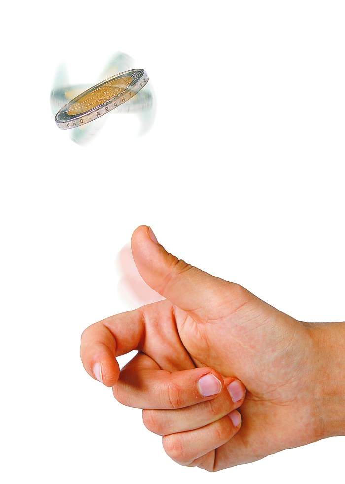 Κορόνα ή γράμματα; Οι πιθανότητες είναι 50-50 για όλους, μόνον όμως όσο το νόμισμα μένει στον αέρα