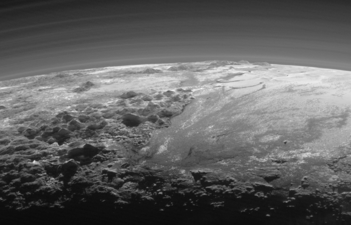 pluto-mountains-plains-9-17-15_2