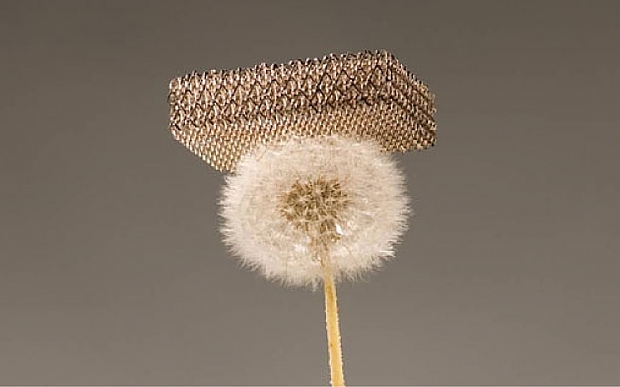 Ελαφρότερο κι από τους «χνουδωτούς» σπόρους μιας πικραλίδας