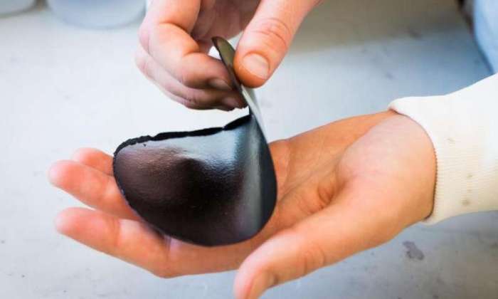 Αυτό το κομμάτι «power paper» έχει χωρητικότητα 1F.