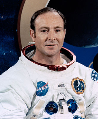 Edgar_Mitchell_cropped